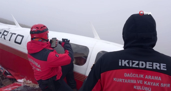 Sivrihisar’dan havalanıp Rize’ye giderken düşen jet uçağının enkazı Rize-Bayburt sınırında JAK timi tarafından bulundu