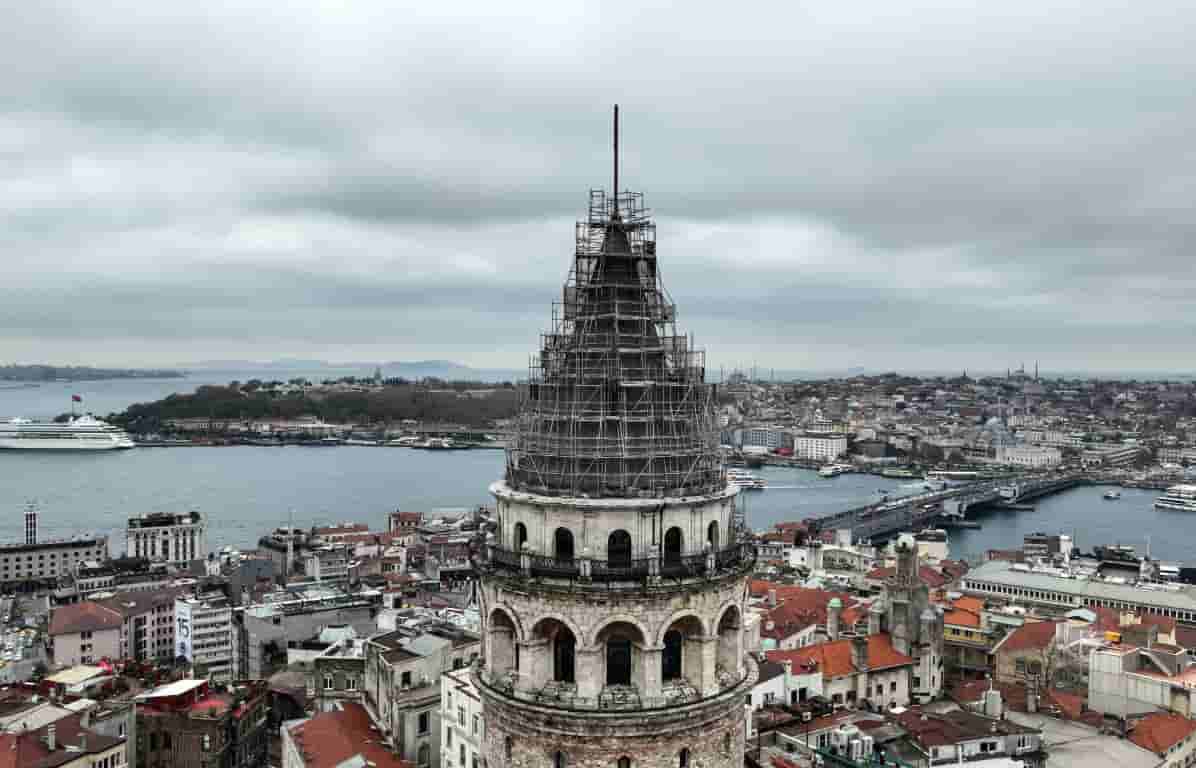 674 yıllık Galata Kulesi alemsiz kaldı