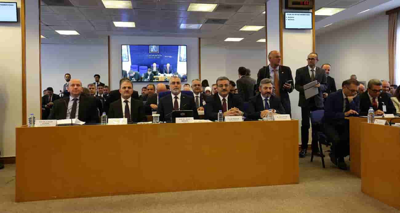 Bakan Işıkhan'dan asgari ücret açıklaması!