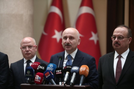 Bakan Karaismailoğlu: 'Hızlı treni 2024 bitmeden Bursa'nın ve Türkiye'nin hizmetine sunacağız'