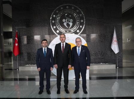 Bakan Kasapoğlu : “ Uyafa Palandöken Cup Futbol Turnuvası 2024 yılına ertelendi”