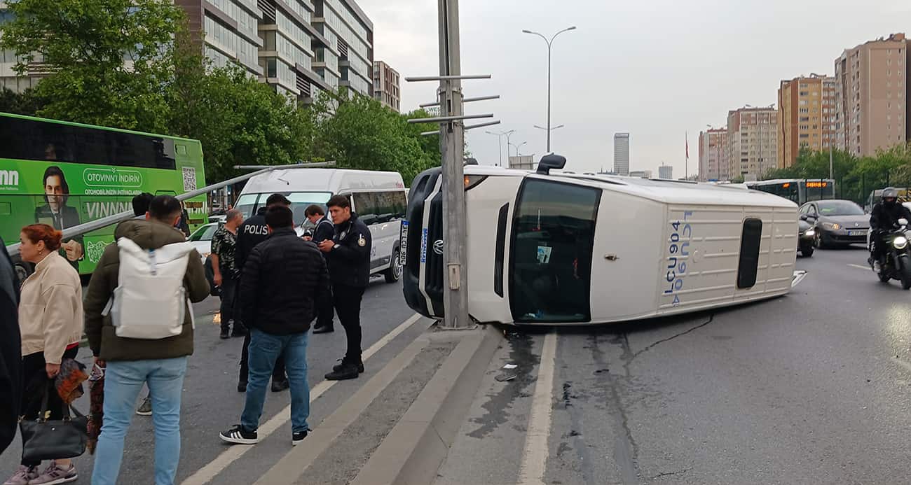 Beylikdüzü E-5’te işçi servisi devrildi: 13 yaralı