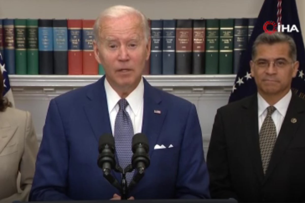 Biden'dan yeni gaf: Kendisine yazılan cümleyi okudu