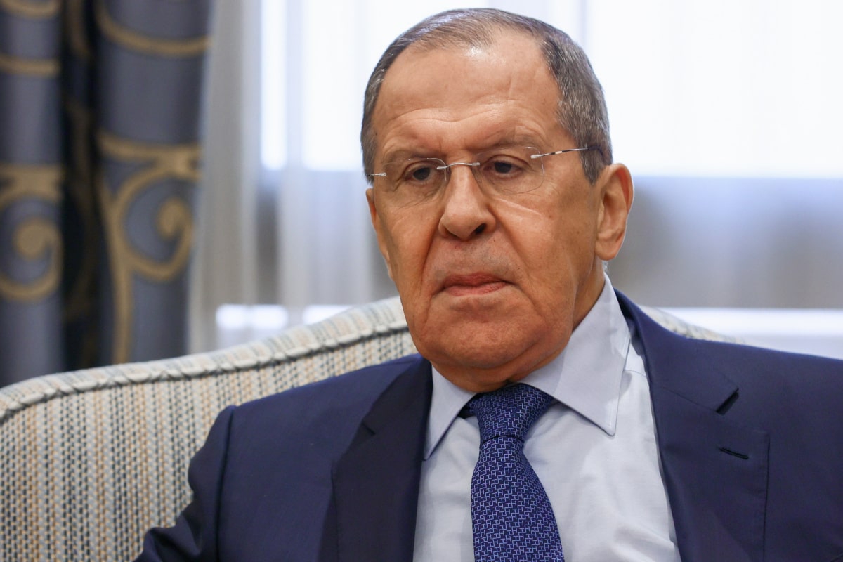 Bulgaristan, Kuzey Makedonya ve Karadağ, Lavrov'a hava sahasını kapattı