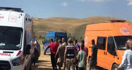 Çocuğunu kurtarıp akıntıya kapılan annenin cansız bedenine ulaşıldı