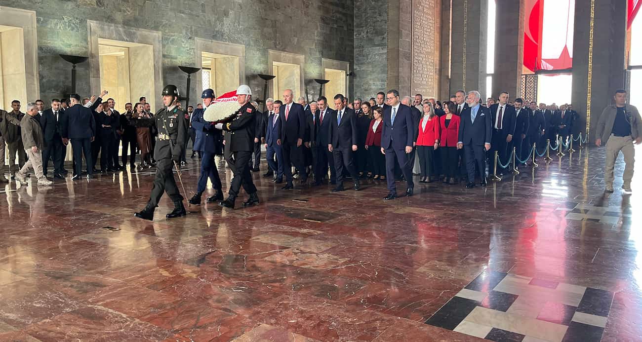 Devlet erkanı Anıtkabir’de