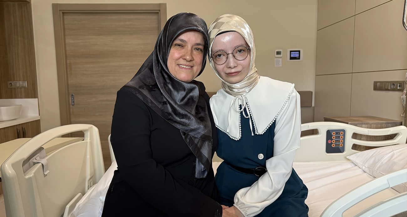 Doğuştan mimiklerini kullanamıyordu, 23 yıl sonra ilk kez gülümsedi