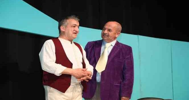 Erzurum Şehir Tiyatrosu “edep yahu” adlı oyunla seyircisiyle buluşuyor