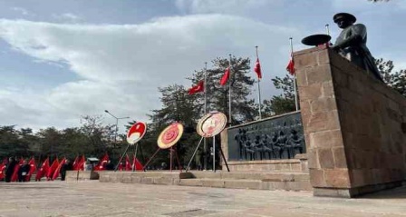 Erzurum'un düşman işgalinden kurtuluşu törenle kutlandı