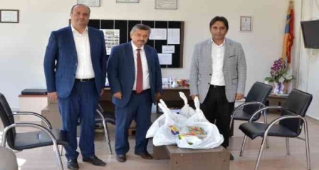 ETSO'dan ihtiyaçlı öğrencilere kırtasiye yardımı