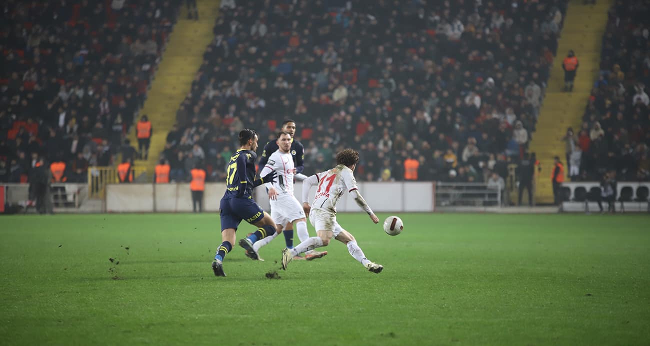 Fenerbahçe çeyrek finalde! Gaziantep'te Batshuayi şov!