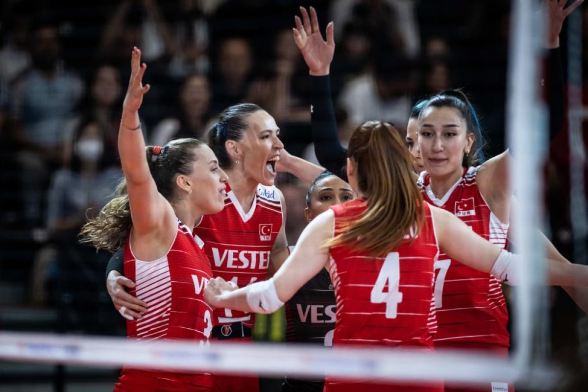 FIVB Milletler Ligi: Türkiye: 3 - Hollanda: 0