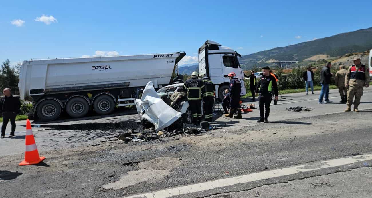 Gaziantep’te feci kaza: 2 ölü, 2 yaralı