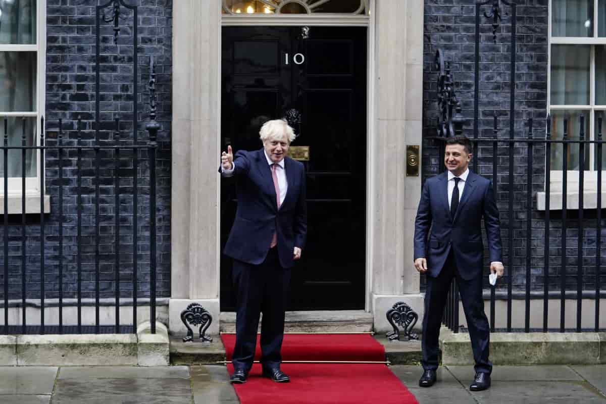 Johnson'dan Zelenskiy'e: “Sen bir kahramansın