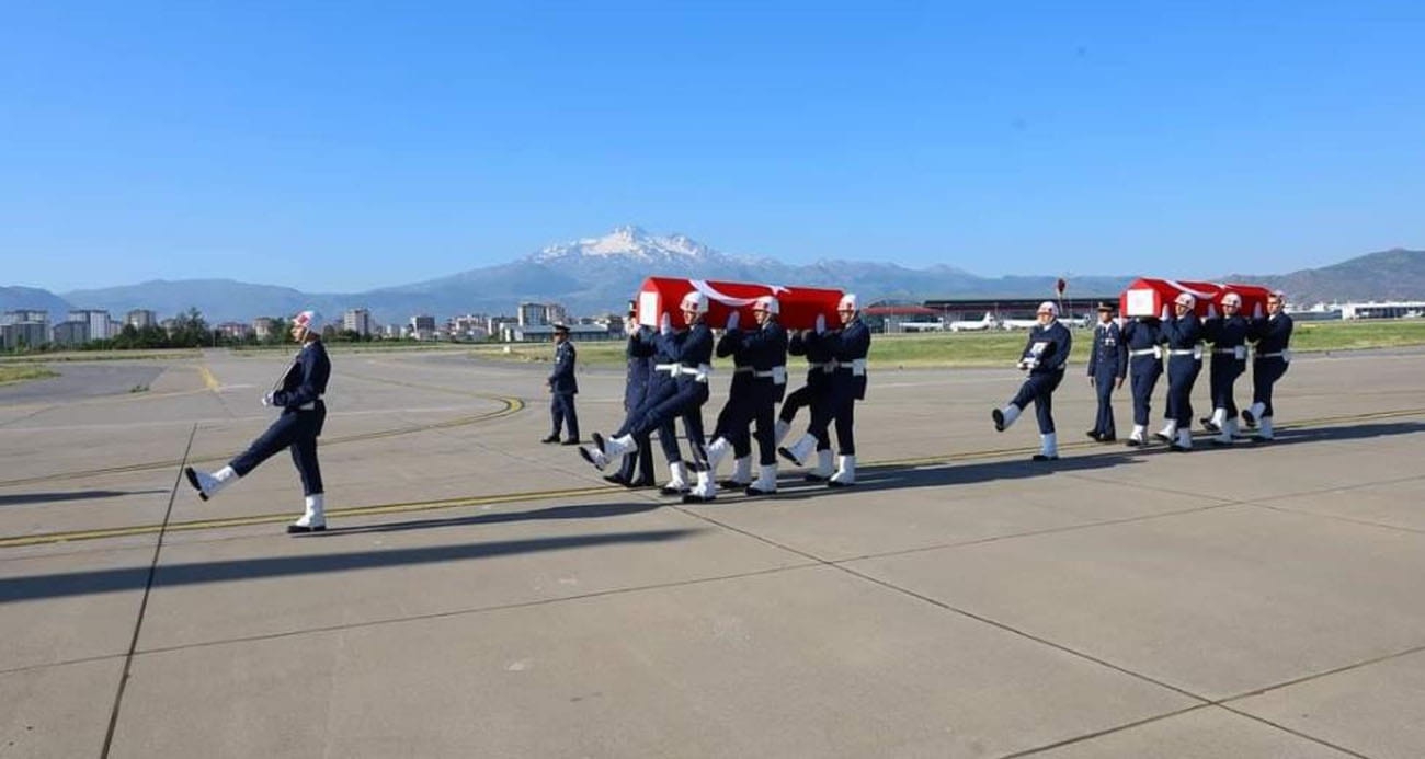 Kayseri şehitleri İzmir’e uğurlandı