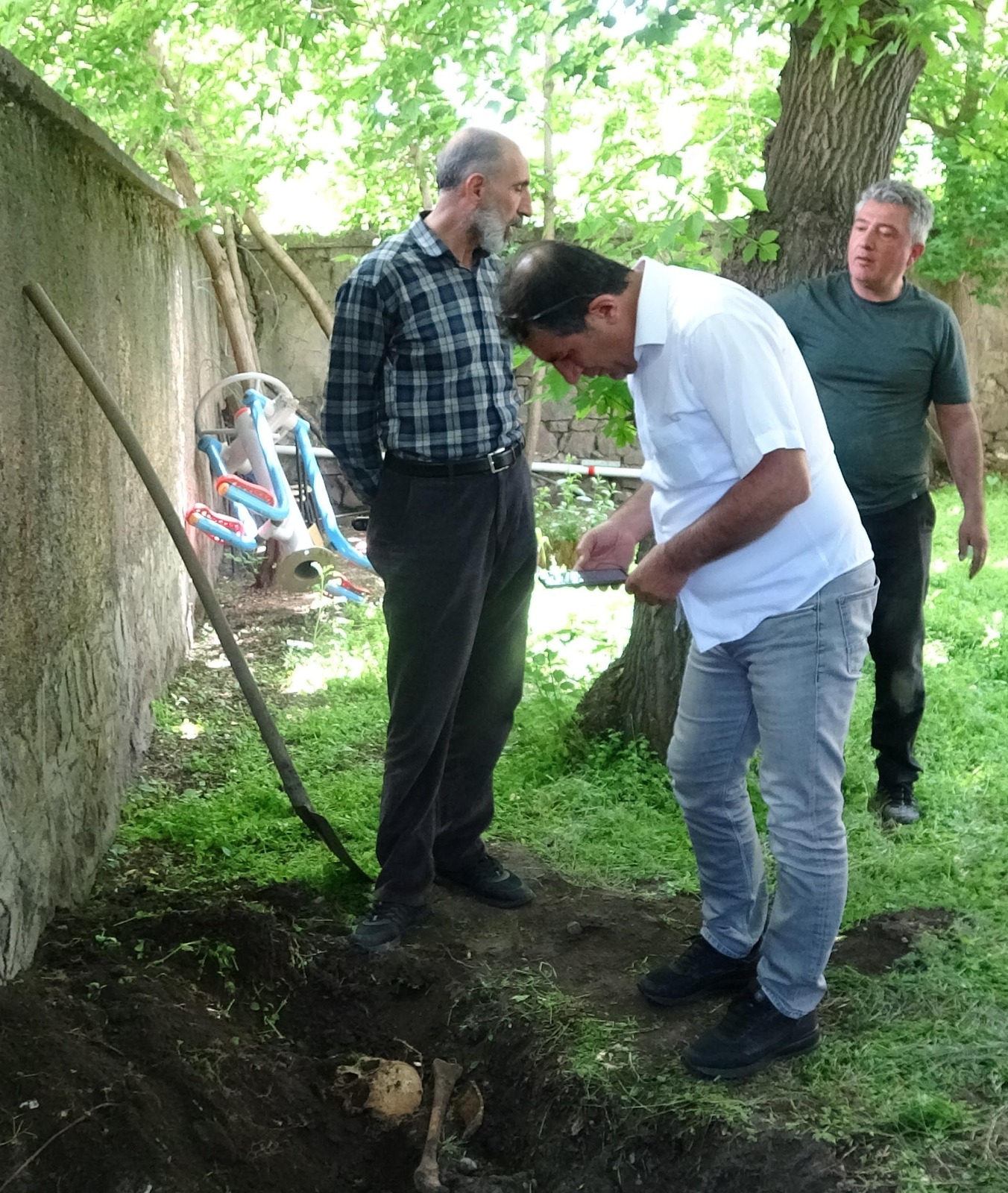 Kazıda, kafatası ve kemik parçaları bulundu