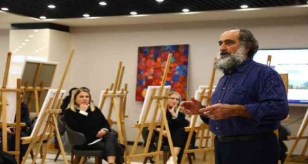 Ressam İlhami Atalay sanatın yeni merkezinde Başakşehirlilerle buluştu